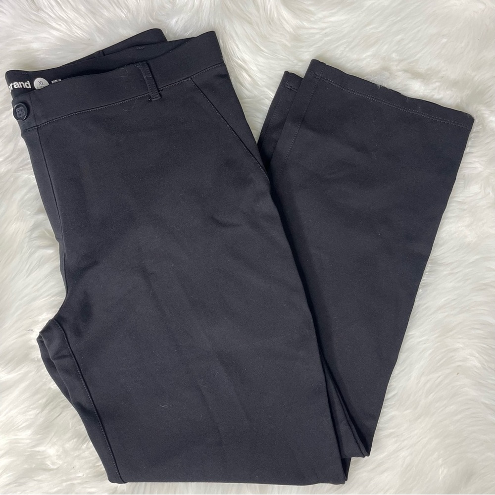 Betabrand Women’s Straight-Leg Pants in Black